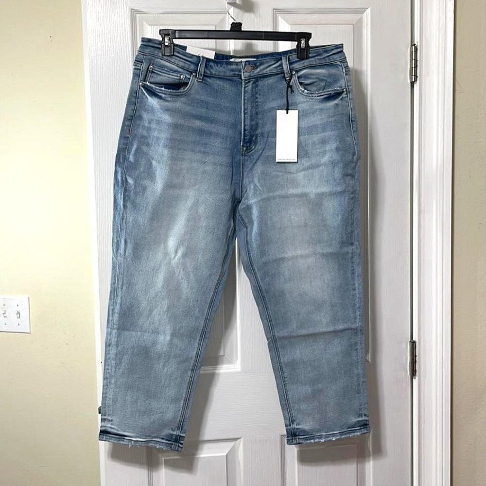 High-Rise Light Blue Women’s Jeans